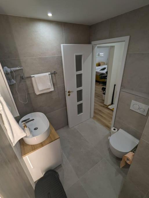 Cool Apartment Znojmo Bagian luar foto